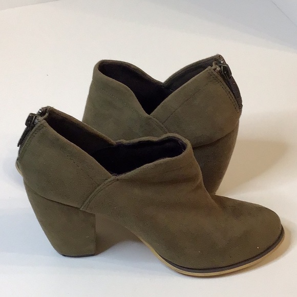 MICHAEL ANTONIO OLIVE GREEN SUEDE ANKLE HEEL BOOTS SZ 8 - Picture 11 of 16